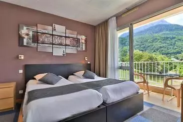 ホテル Hôtel Les Flots Bleus