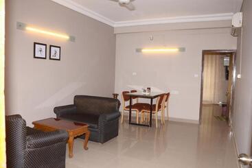 Hotel Pooja International