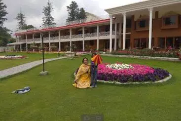 Hill Top Hotel, Shogran