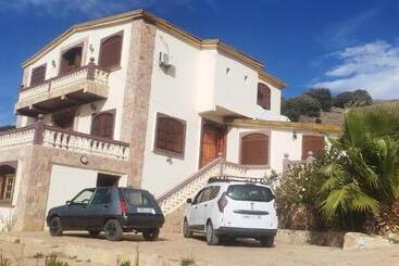 ペンション La Rose Blanche