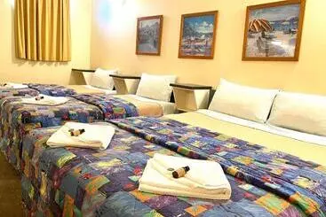 モーテル Gateway Motor Inn