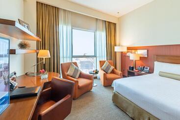 Grand Millennium Al Wahda Hotel And Executive Apartments Abu Dhabi