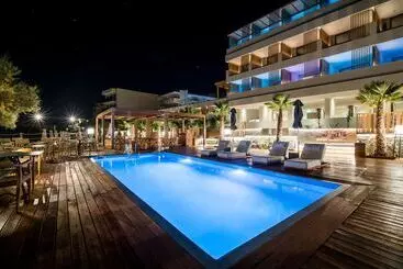 Akasha Beach Hotel & Spa