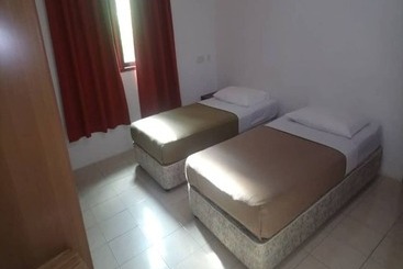 בית מלון כפרי Lembin Village Sdn Bhd