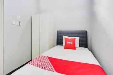 هتل Griya Loka 1 Syariah Near Rsud Dr Kariadi Mitra Reddoorz