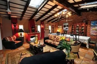 Hotel Casa Flores Bed & Breakfast