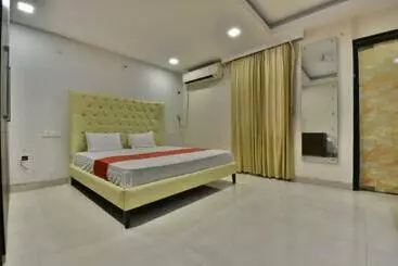 ホテル The Clovers Inn