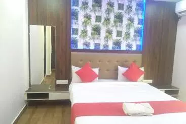 Otel Rest Inn Pune