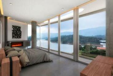 تختخواب و صبحانه The Elemynt Mansion