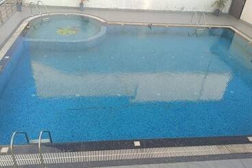 Szálloda The Emerald Grand