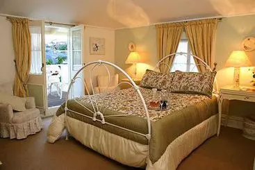 هتل Peace And Plenty Inn