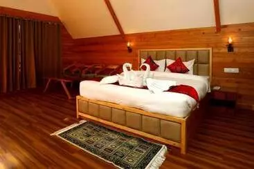 リゾートホテル Banjara Mountain Retreat Chail Hills