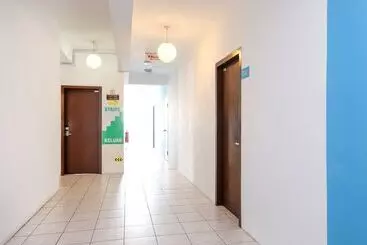 Y Hotel By Oyo Rooms