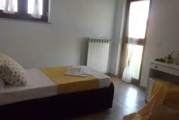 住宿加早餐  Oasi Madre Della Pace