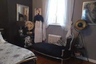 Aamiaismajoitus (B&B) Villa Les Camelias