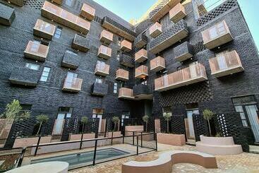 ホテル Maboneng City Building Free Wifi And Swimming Pool