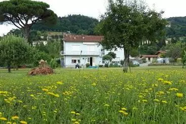 ペンション Affittacamere La Foresta Di Sopra