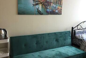 Apart Hotel Studio Unit At Arca South Taguig City