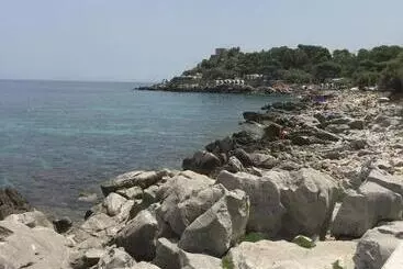 هتل آپارتمان Ashur Mondello