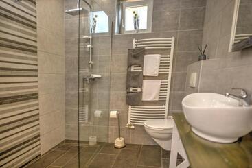 צימר Adamkó Borkert Ház