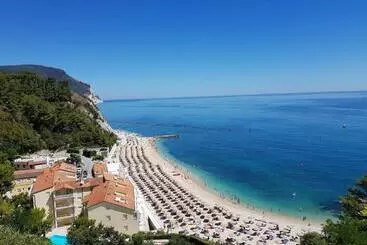 Pension Eden Conero Camere Numana Centro