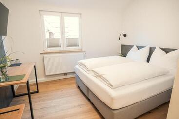 Pensão Das Hölderlein   Altstadt