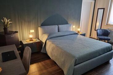 פנסיון 3 Mura Rooms