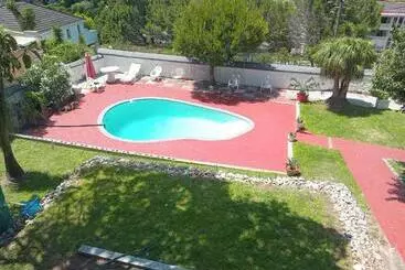 Majatalo Happy Homes Guest House, Richmond Hill