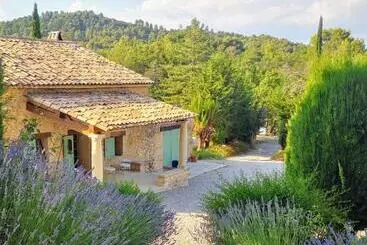 ベッドアンドブレックファースト Le Jas Des Cannebieres