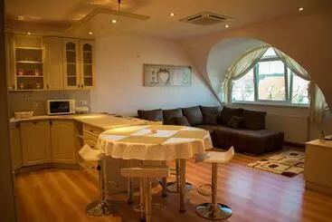 Home Apartman