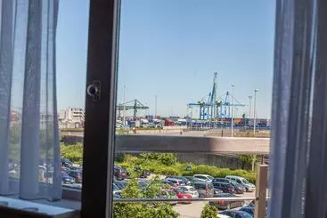 Hotelli Monaco Zeebrugge Beach