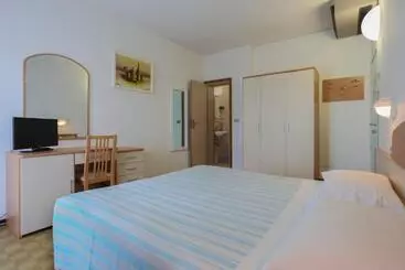 هتل Ideal Bianchini