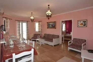 Stella Hotel Apartments