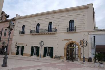 Plazacarrisi Hotel & Spa