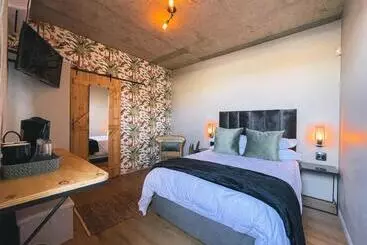 پانسیون Le Bezz Guesthouse