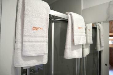 Amadora Boutique Hostel
