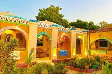 هتل Kabara Nubian House