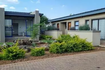 Pensionat Village Kulture Guest House