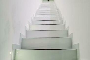 تختخواب و صبحانه Scrusciu Home