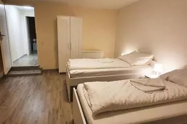 Albergue Gästehaus Emden, Gemütliche Zimmer Mit Bad & Wlan