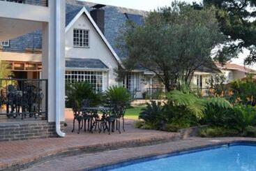 ペンション Gallo Manor Executive Bed & Breakfast