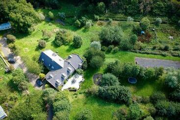 ペンション Innis House