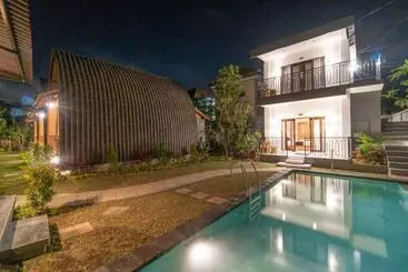 Majatalo Wooden Puri Guesthouse By Bukit Vista