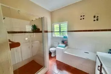 Aamiaismajoitus (B&B) 23 Ambleside Holiday Retreat By The Sea