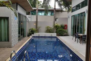 Hotel Areeca Mahogany Zone