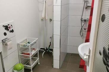 بنسيون Zimmervermietung Lannik