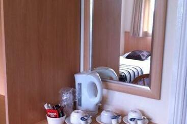 住宿加早餐  Ashling House Serviced Accommodation