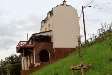 ベッドアンドブレックファースト Le Valhento