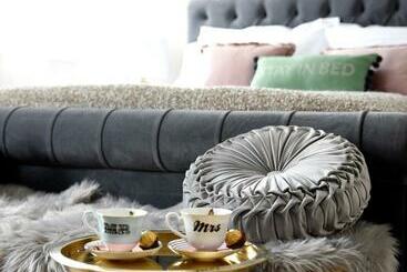 Bed and Breakfast The Pink Door Westport