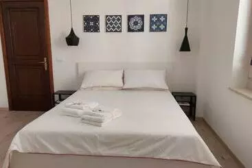 تختخواب و صبحانه Isabella D Aragona Guest House